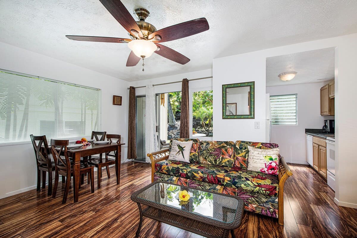 Condo in Kailua-Kona · ★4.51 · 3 bedrooms · 4 beds · 2 baths - Photo 2