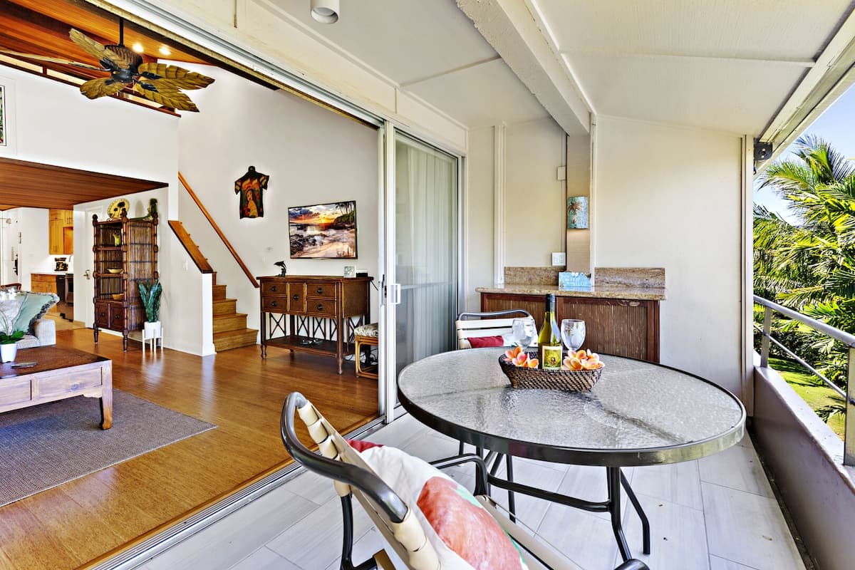 Condo in Lahaina · ★4.7 · 1 bedroom · 1 bed · 1.5 baths - Photo 3