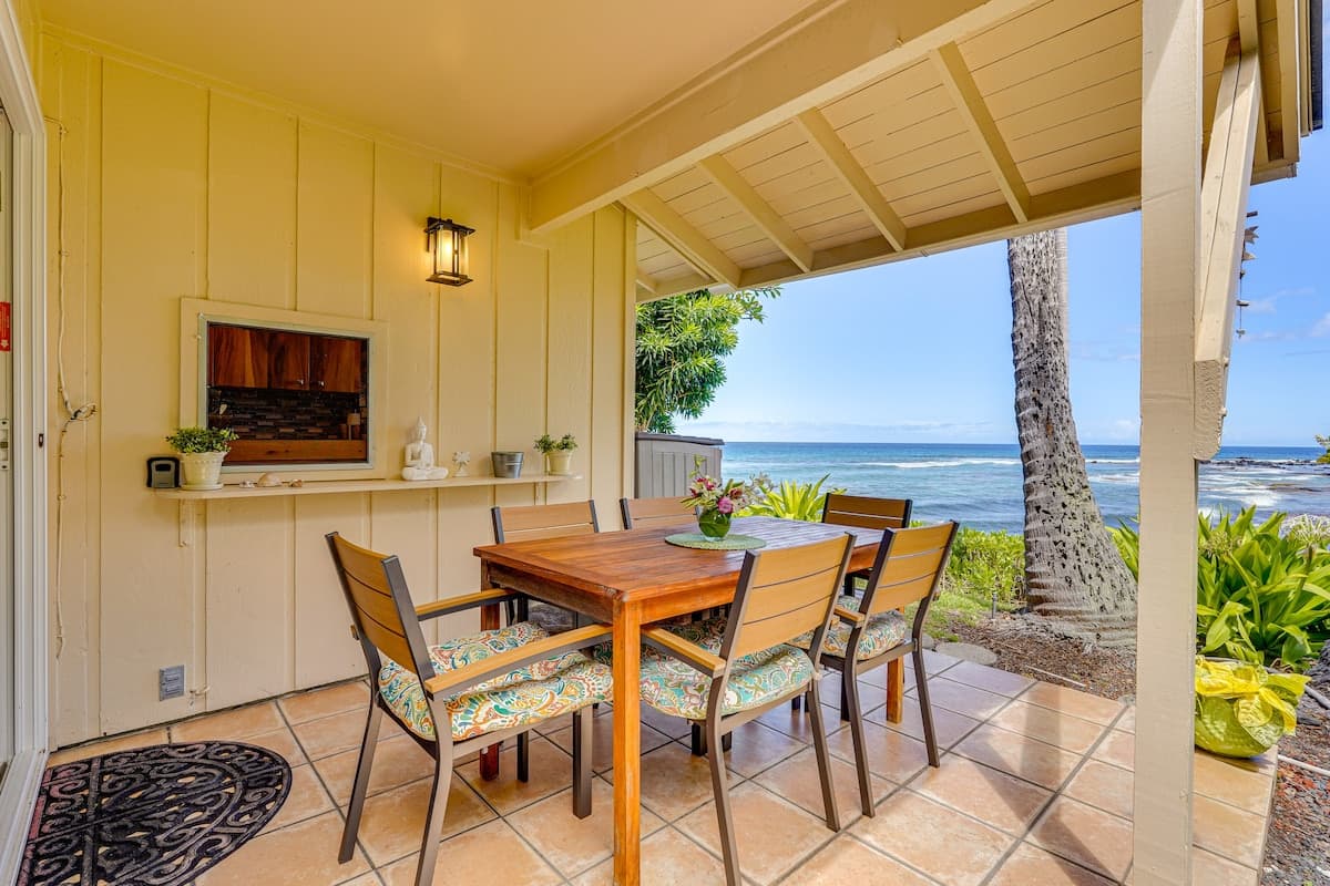 Townhouse in Kailua-Kona · ★4.73 · 2 bedrooms · 3 beds · 2 baths - Photo 1
