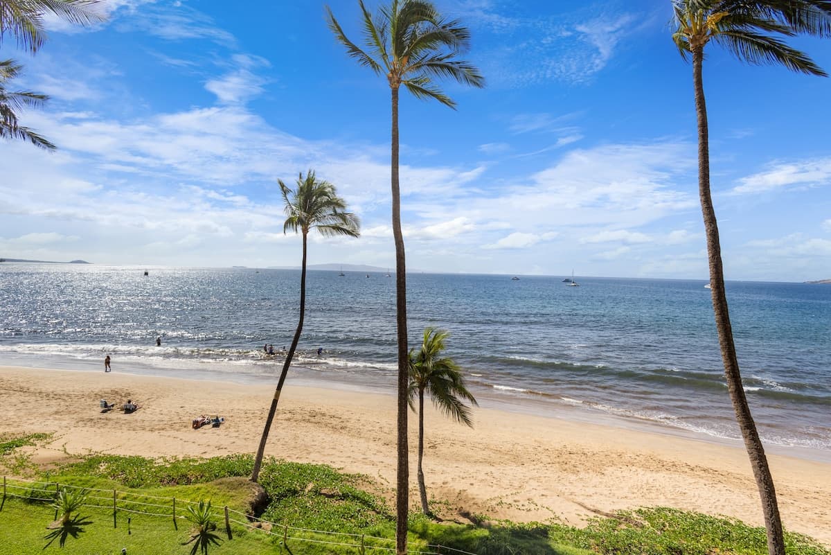 Condo in Kihei · ★4.3 · 1 bedroom · 2 beds · 1 bath - Photo 3