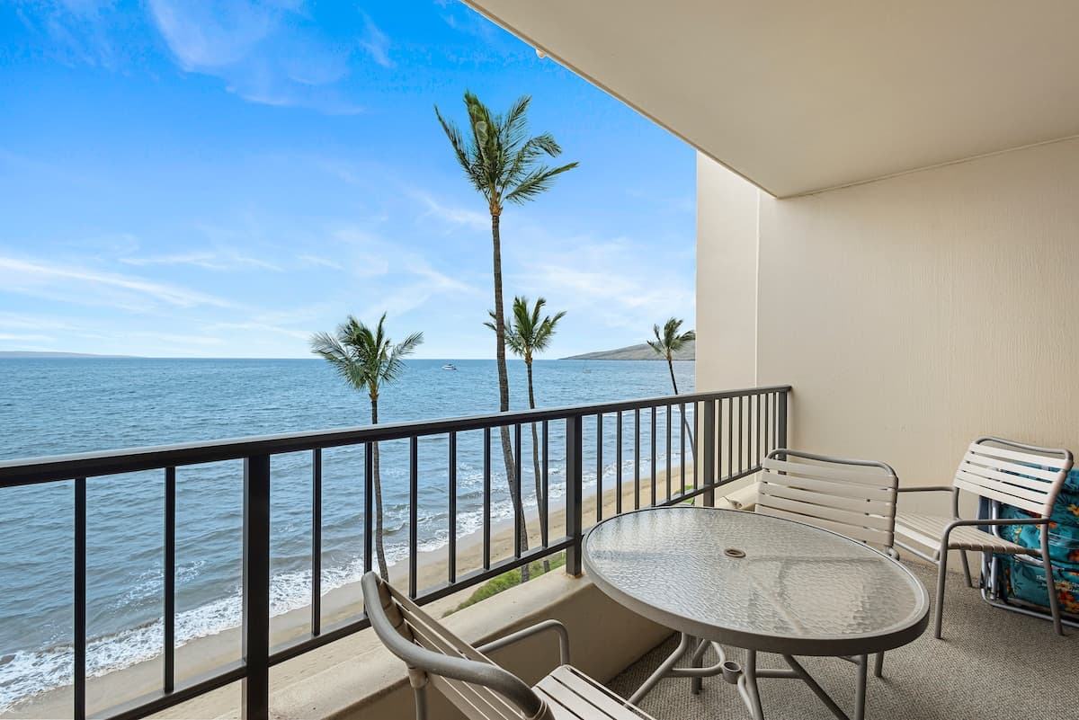 Condo in Kihei · ★4.92 · 1 bedroom · 2 beds · 1 bath - Photo 1