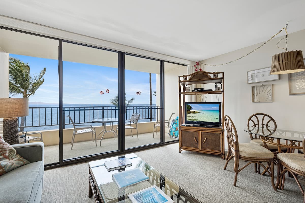 Condo in Kihei · ★4.92 · 1 bedroom · 2 beds · 1 bath - Photo 2