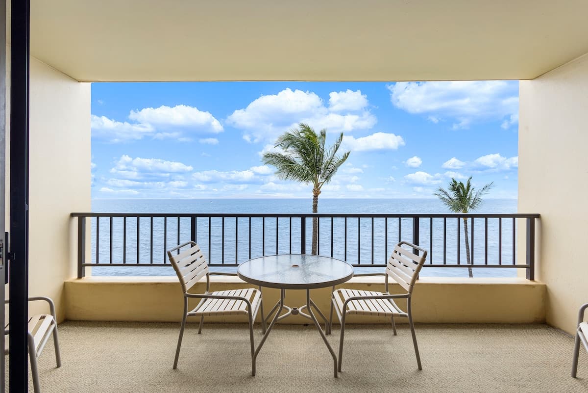 Condo in Kihei · ★4.83 · 1 bedroom · 2 beds · 1 bath - Photo 5