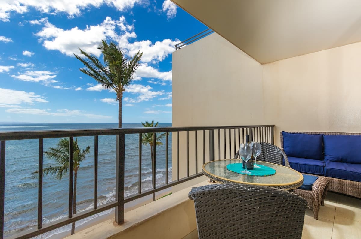 Condo in Kihei · ★4.93 · 1 bedroom · 1 bed · 1 bath - Photo 2