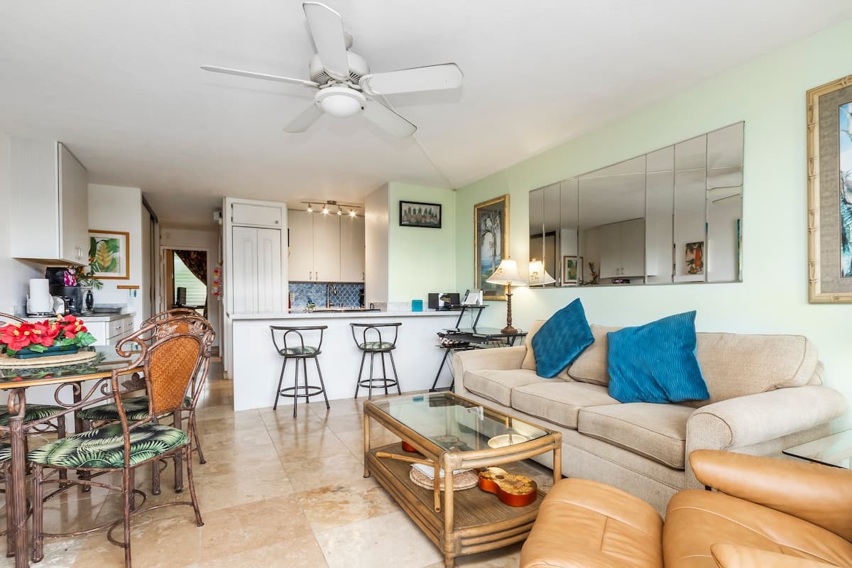 Condo in Kihei · ★5.0 · 1 bedroom · 1 bed · 1 shared bath - Photo 4