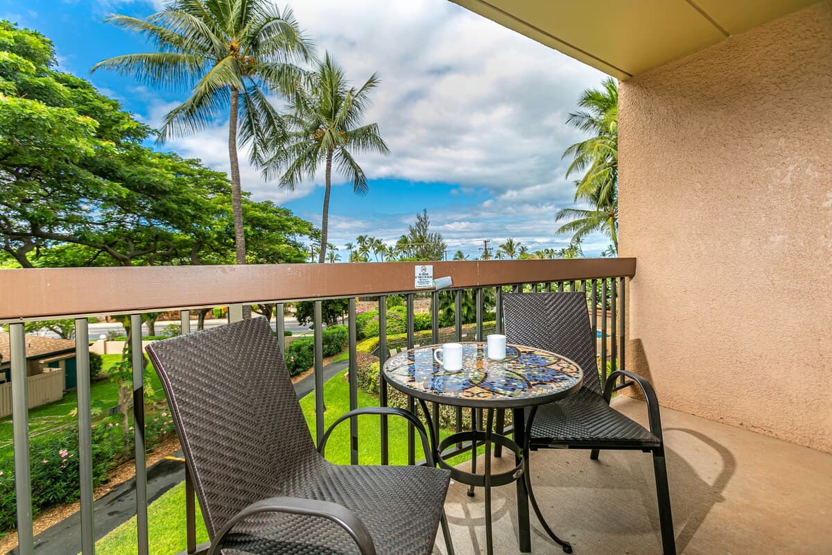 Condo in Kihei · ★4.36 · 1 bedroom · 2 beds · 1 shared bath - Photo 1