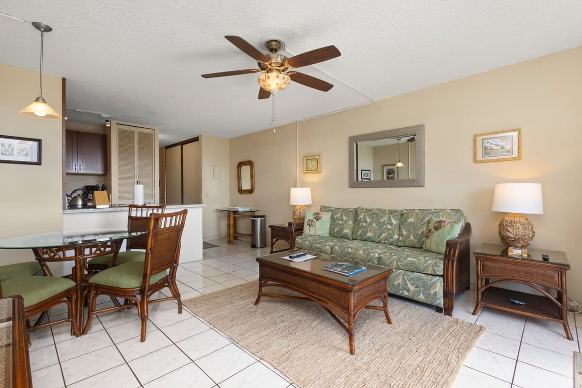 Condo in Kihei · ★4.17 · 1 bedroom · 2 beds · 1 bath - Photo 5