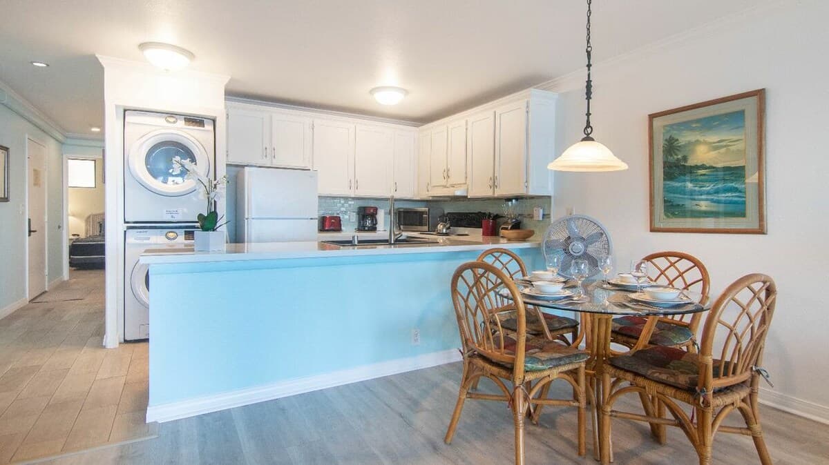 Condo in Kailua-Kona · ★4.71 · 2 bedrooms · 3 beds · 2 baths - Photo 4