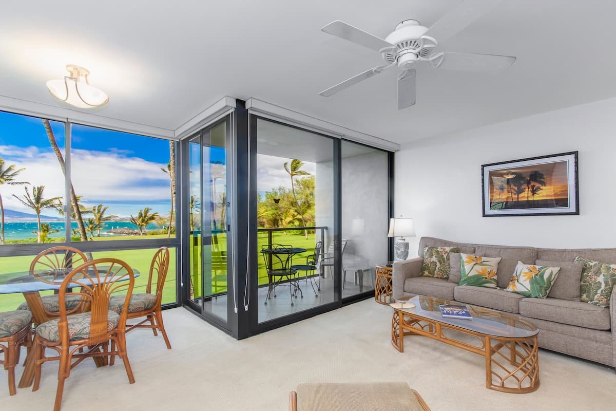 Condo in Kihei · ★4.67 · 1 bedroom · 2 beds · 1.5 baths - Photo 3