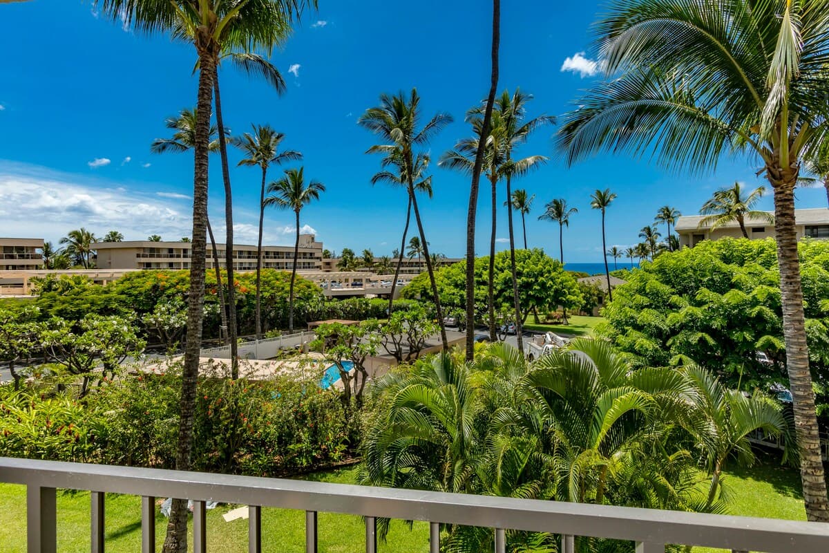 Condo in Kihei · ★4.75 · 1 bedroom · 1 bed · 1 bath - Photo 4