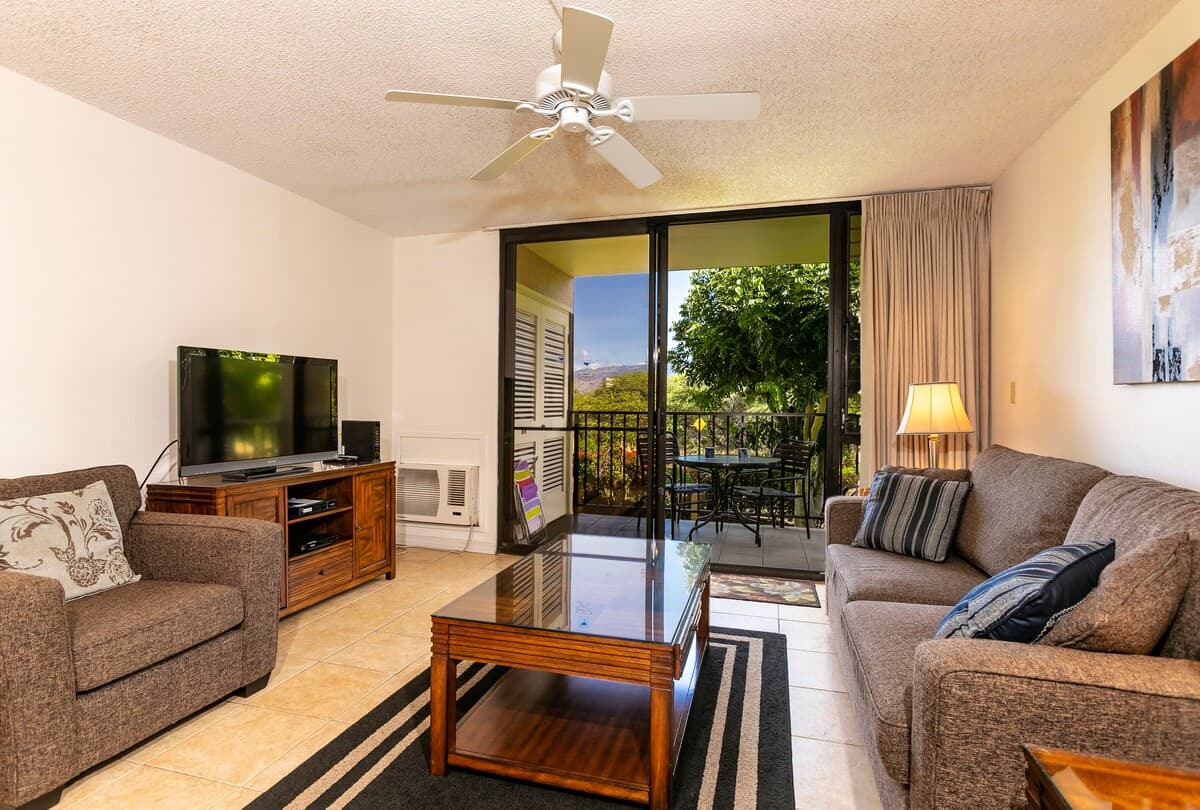 Condo in Kihei · ★4.4 · 1 bedroom · 2 beds · 2 baths - Photo 2