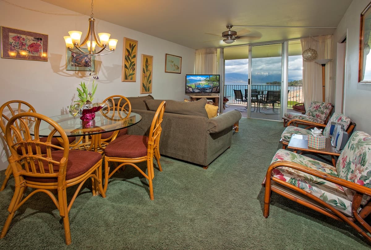 Condo in Kihei · ★4.33 · 2 bedrooms · 3 beds · 2 shared baths - Photo 2