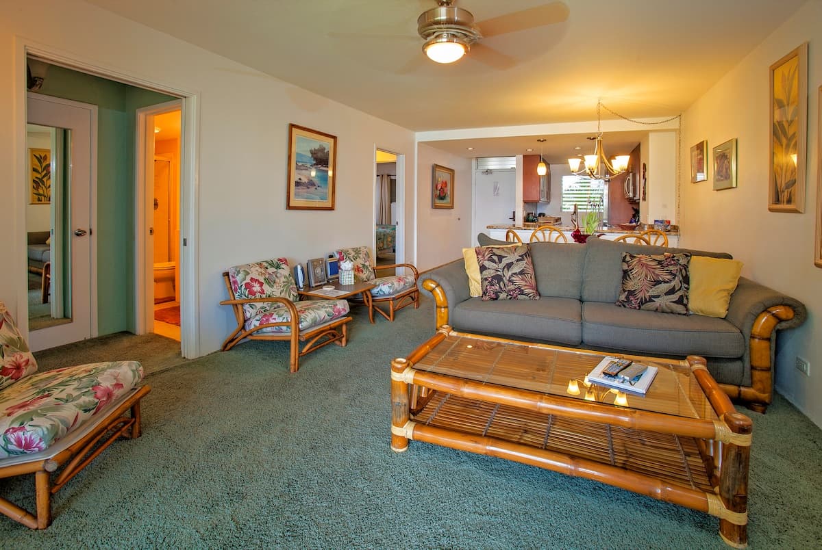 Condo in Kihei · ★4.33 · 2 bedrooms · 3 beds · 2 shared baths - Photo 4