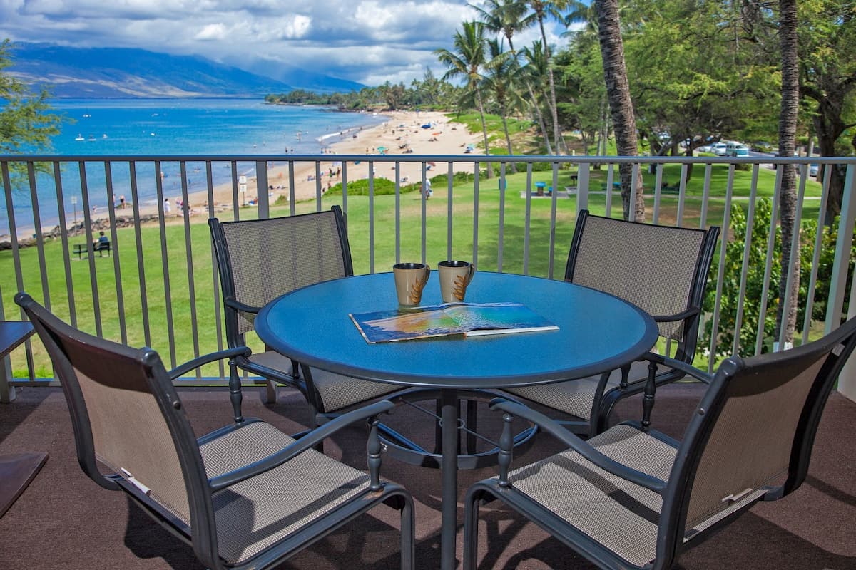 Condo in Kihei · ★4.33 · 2 bedrooms · 3 beds · 2 shared baths - Photo 1
