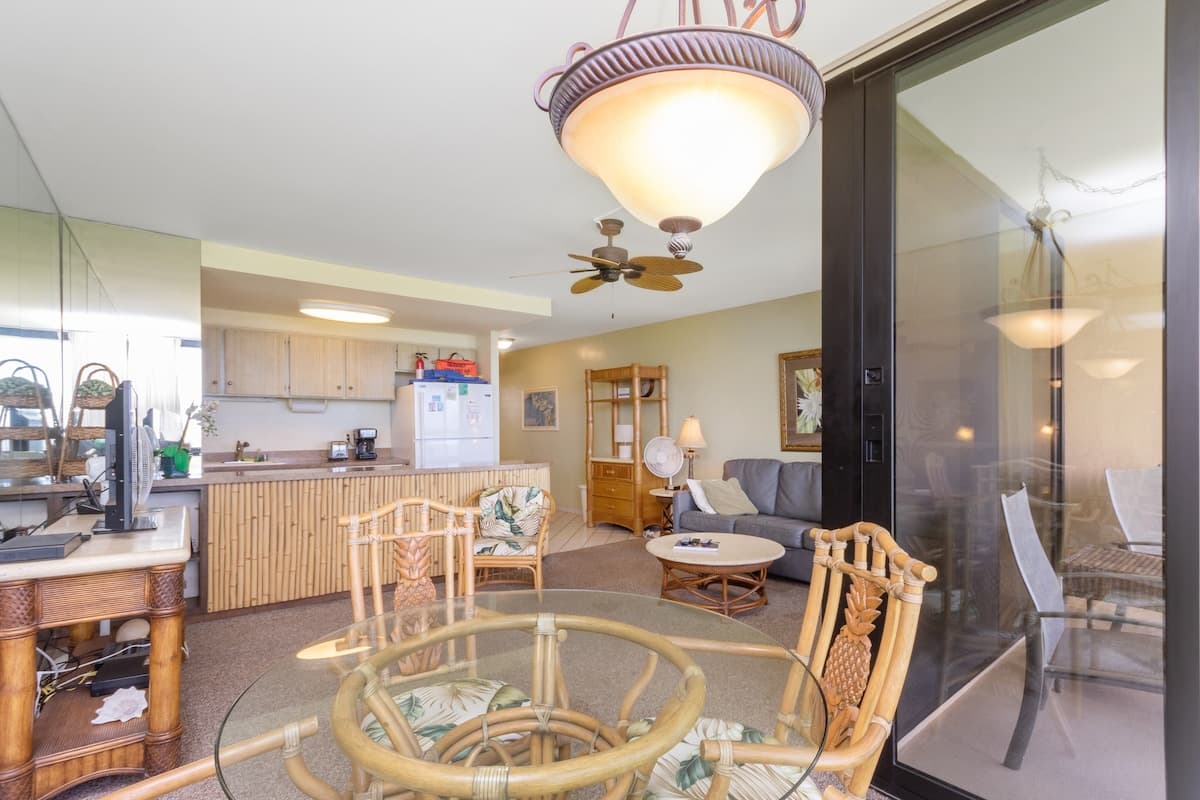 Condo in Kihei · ★4.79 · 1 bedroom · 2 beds · 1.5 baths - Photo 3