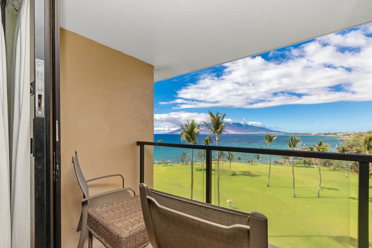 Condo in Kihei · ★4.79 · 1 bedroom · 2 beds · 1.5 baths - Photo 1