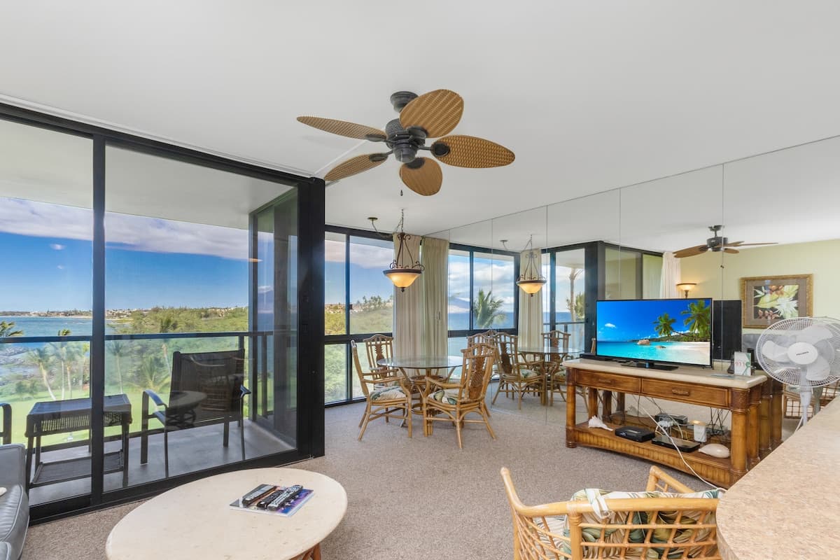 Condo in Kihei · ★4.79 · 1 bedroom · 2 beds · 1.5 baths - Photo 2