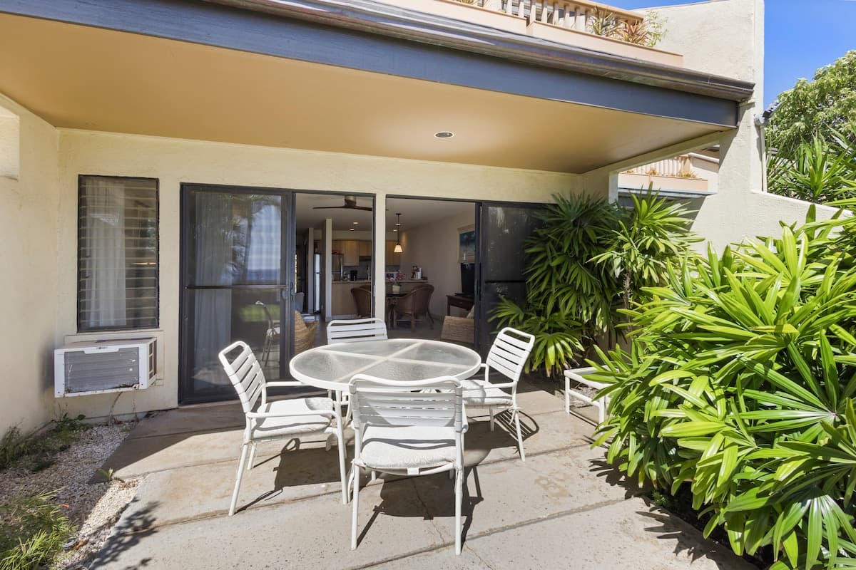 Condo in Kihei · ★4.5 · 1 bedroom · 2 beds · 2 baths - Photo 2