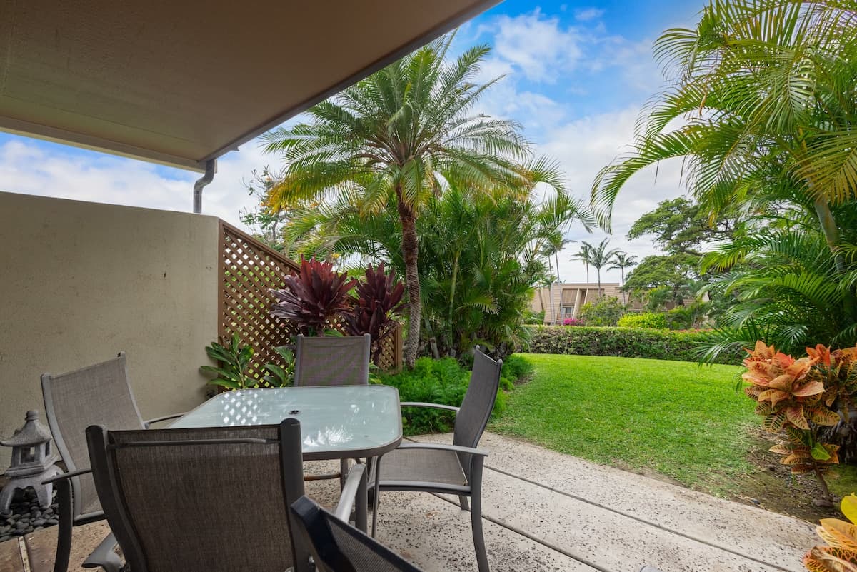Condo in Kihei · ★4.67 · 1 bedroom · 2 beds · 2 baths - Photo 2