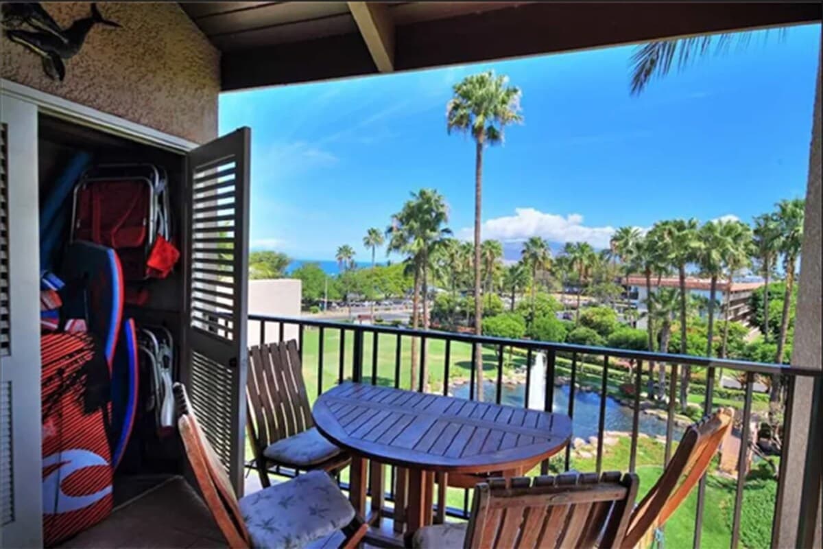 Condo in Kihei · ★4.5 · 2 bedrooms · 4 beds · 2 baths - Photo 2