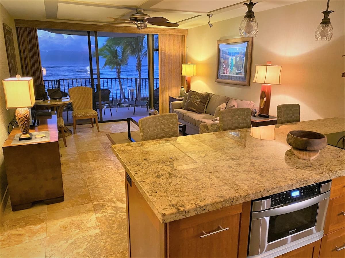 Condo in Kahana · ★4.83 · 1 bedroom · 2 beds · 1 shared bath - Photo 5