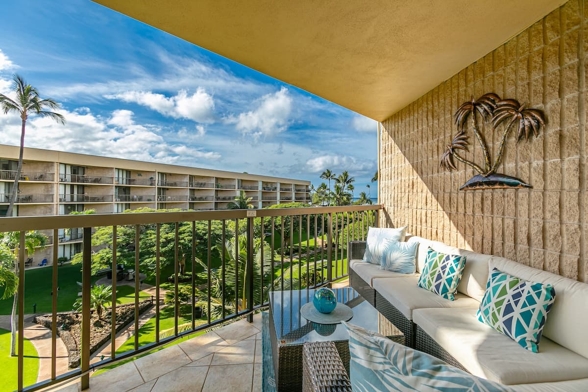 Condo in Kihei · ★4.7 · 2 bedrooms · 6 beds · 2 shared baths - Photo 3