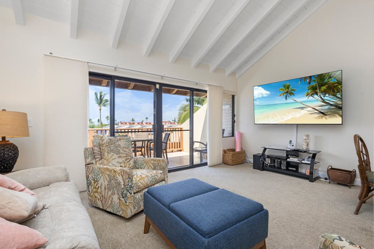 Condo in Kihei · ★4.63 · 2 bedrooms · 2 beds · 2 baths - Photo 3