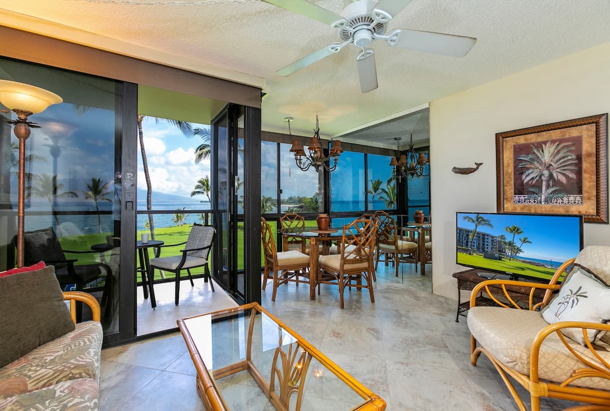 Oceanfront Bliss, Steps to Keawakapu Beach - Photo 4