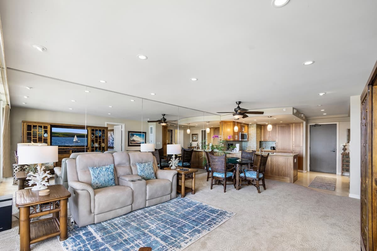 Condo in Lahaina · ★5.0 · 1 bedroom · 1 bed · 2 baths - Photo 5