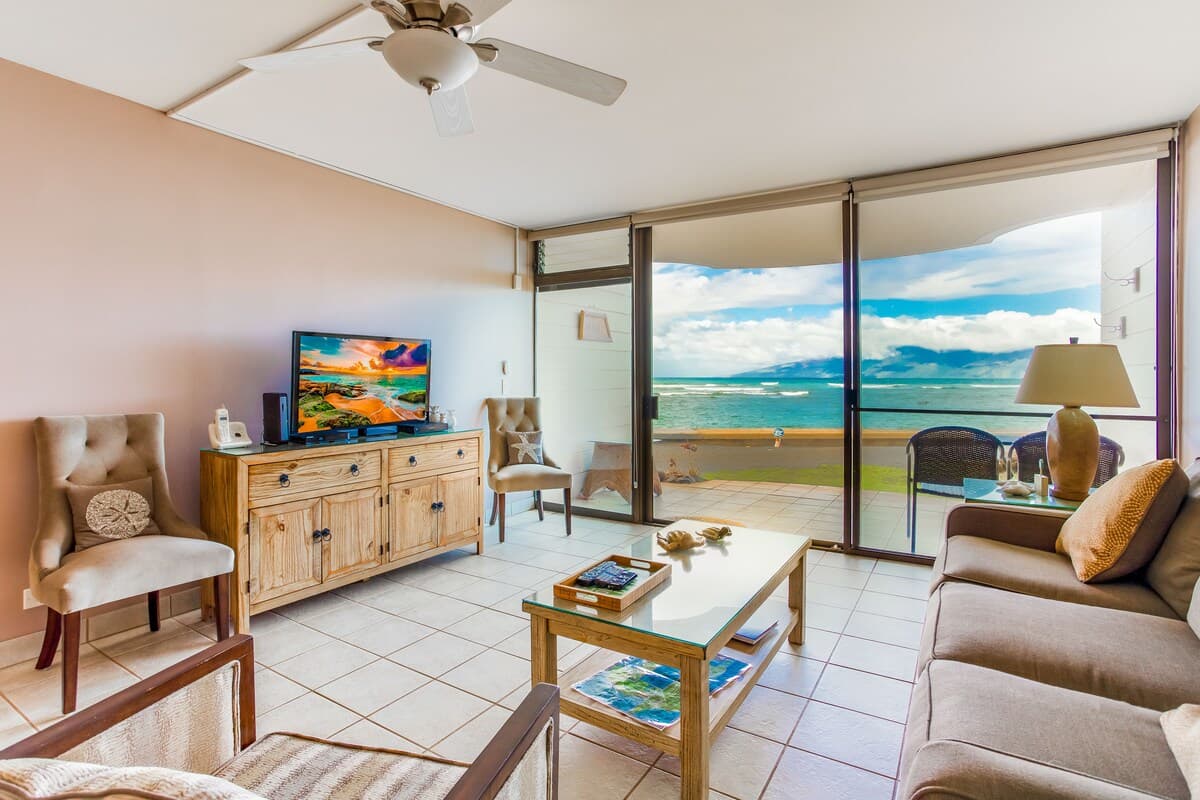 Condo in Lahaina · ★4.76 · 1 bedroom · 1 bed · 1 bath - Photo 2
