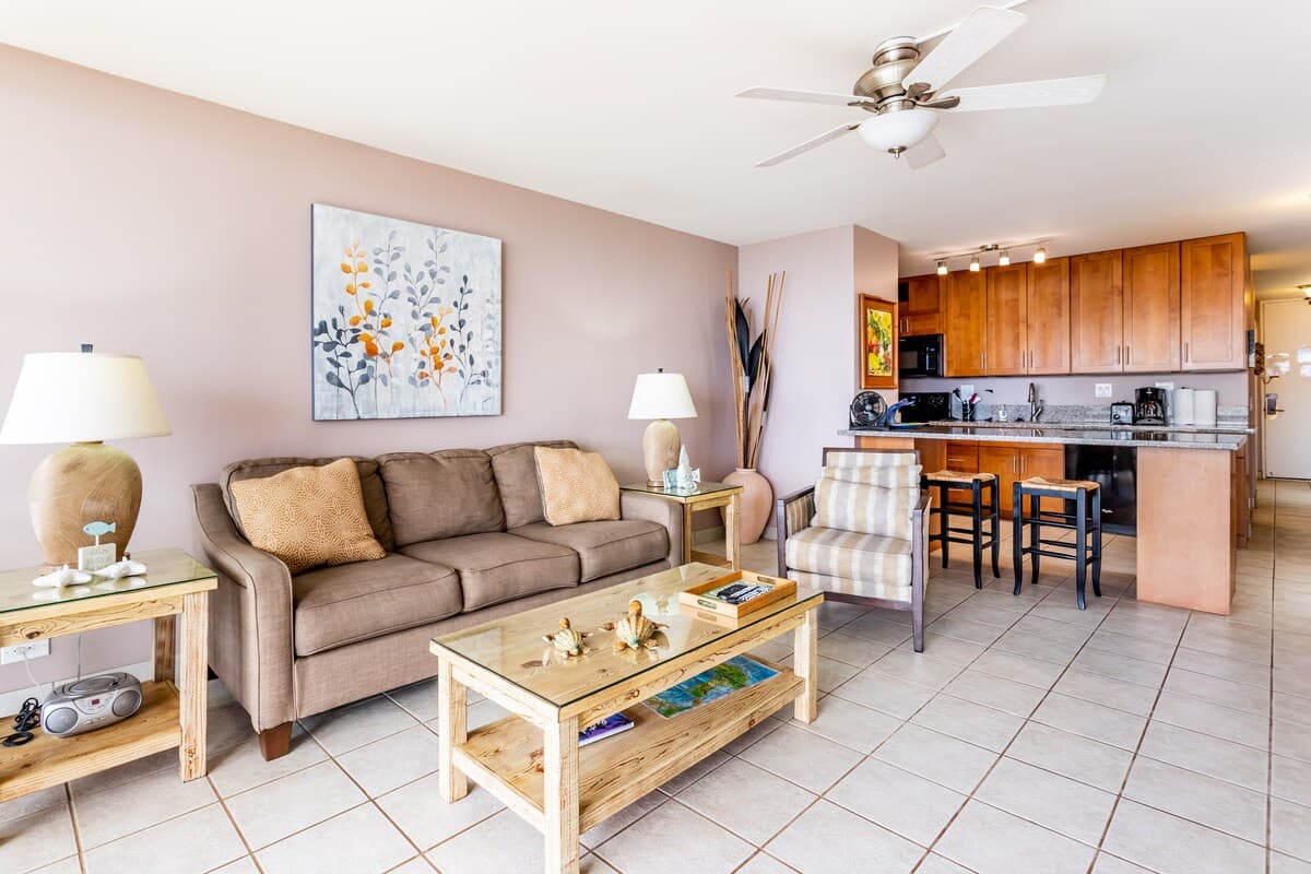 Condo in Lahaina · ★4.76 · 1 bedroom · 1 bed · 1 bath - Photo 5