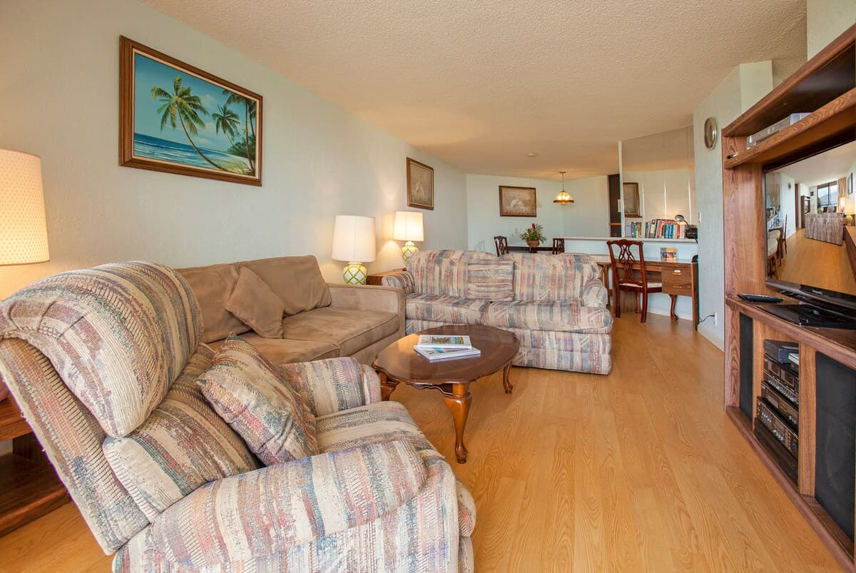 Condo in Kihei · ★4.25 · 1 bedroom · 2 beds · 1 bath - Photo 4