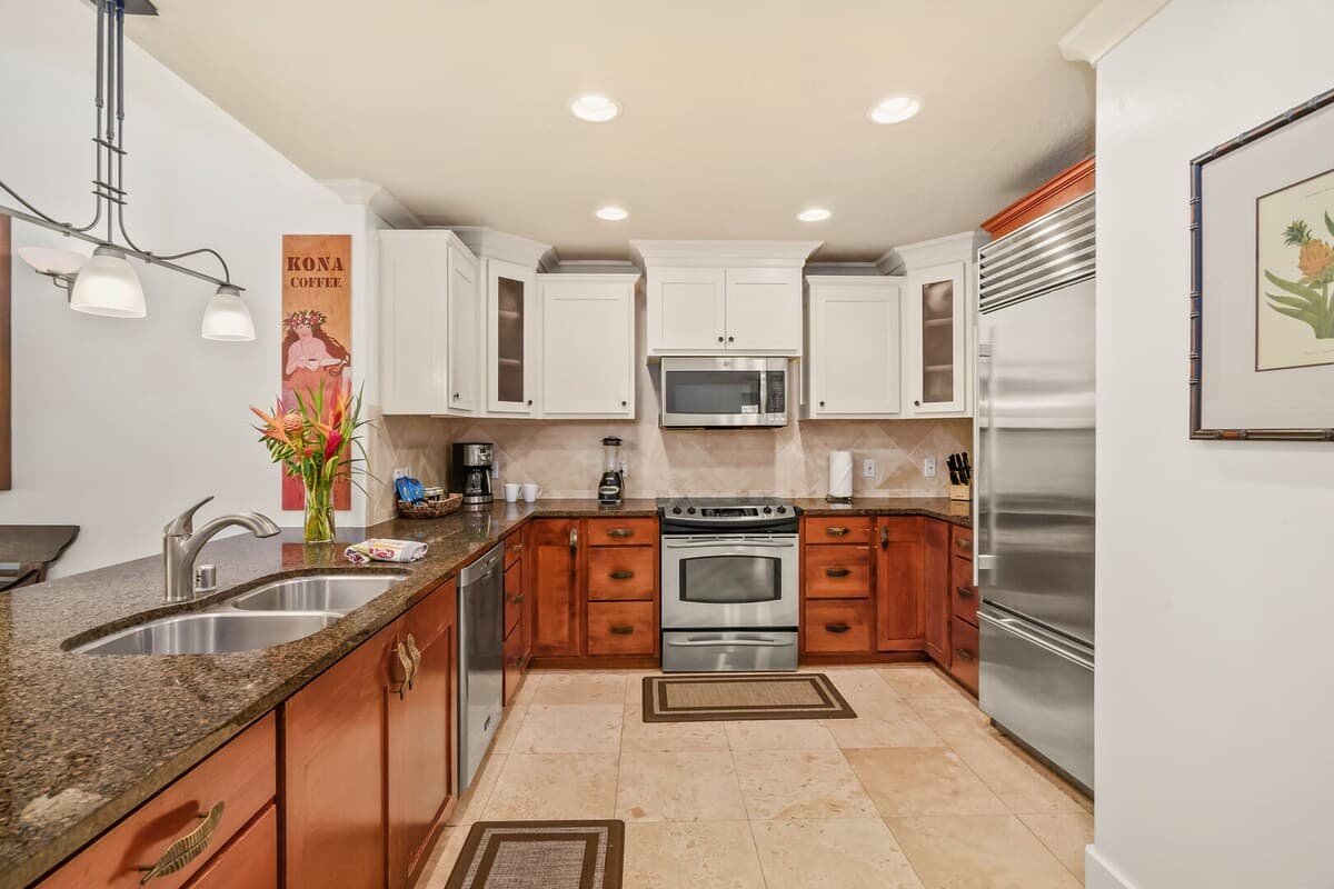 Townhouse in Koloa · ★4.86 · 4 bedrooms · 6 beds · 3 private baths - Photo 3