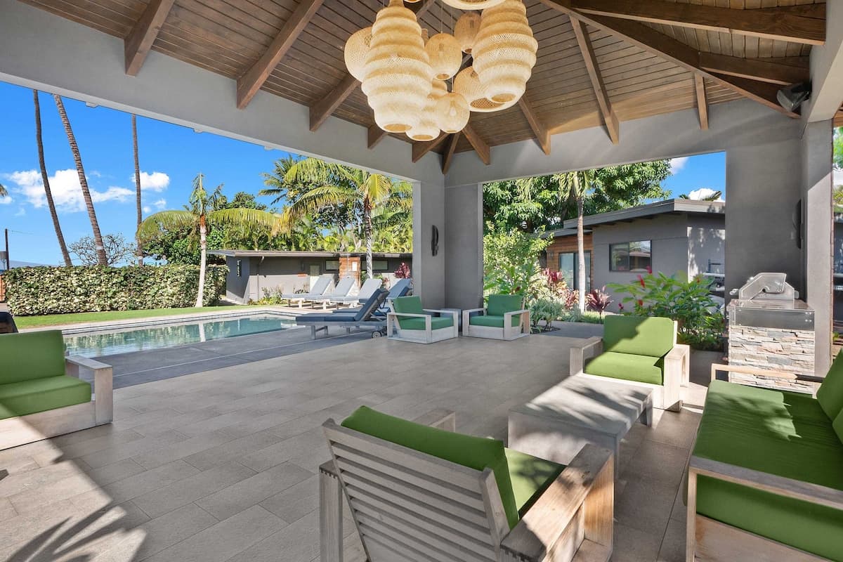 Home in Kihei · ★5.0 · 10 bedrooms · 10 beds · 10 baths - Photo 4