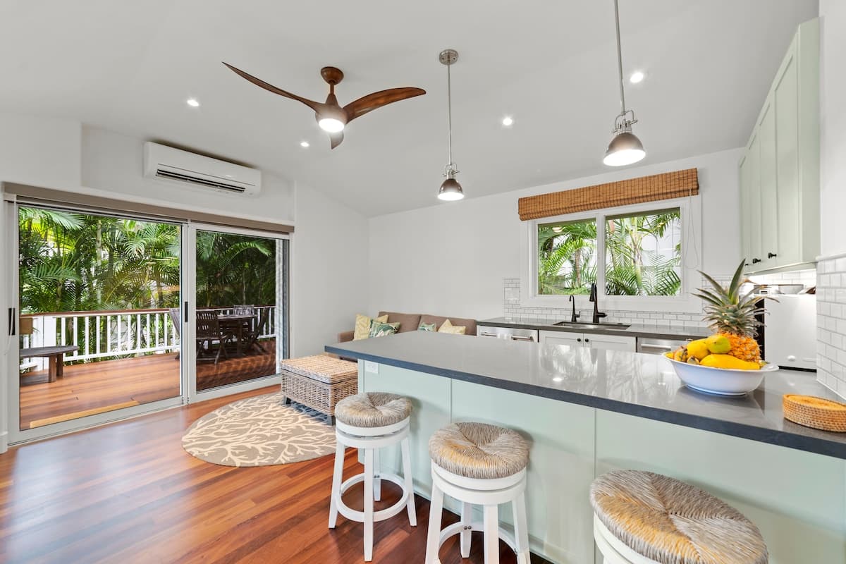 Home in Kailua · ★4.73 · 1 bedroom · 1 bed · 1 shared bath - Photo 4