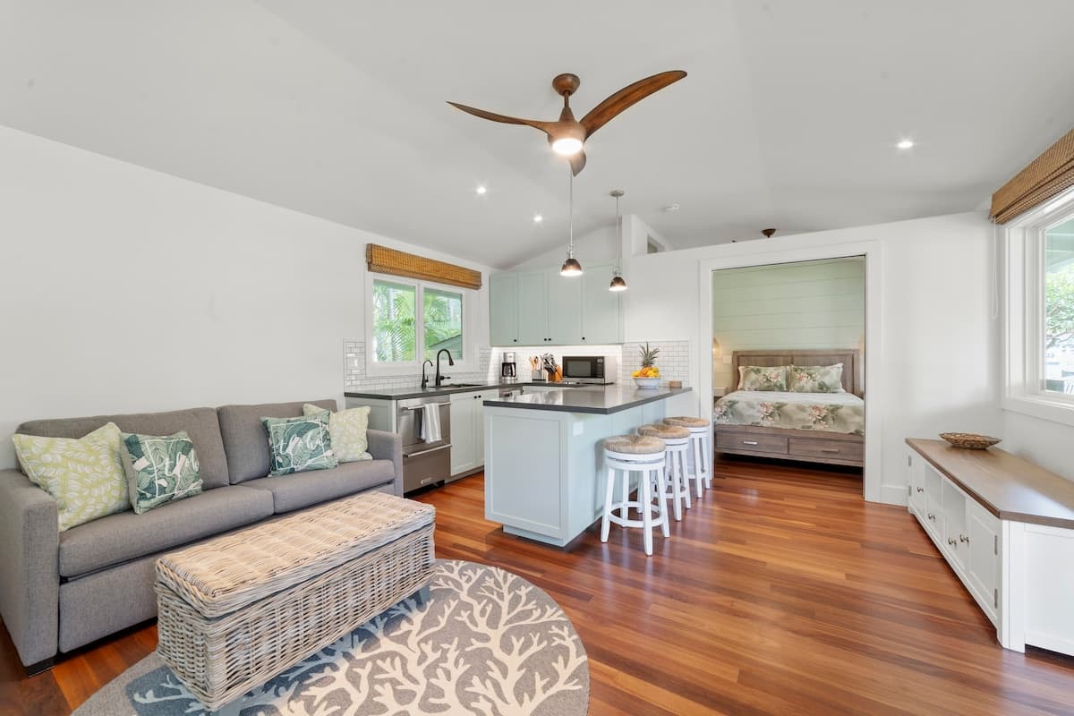 Home in Kailua · ★4.73 · 1 bedroom · 1 bed · 1 shared bath - Photo 2