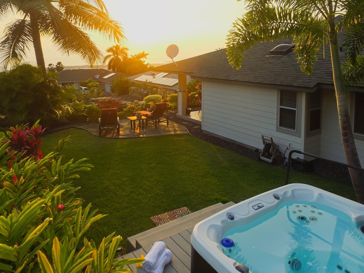 Home in Kailua-Kona · ★4.95 · 3 bedrooms · 4 beds · 2 baths - Photo 2