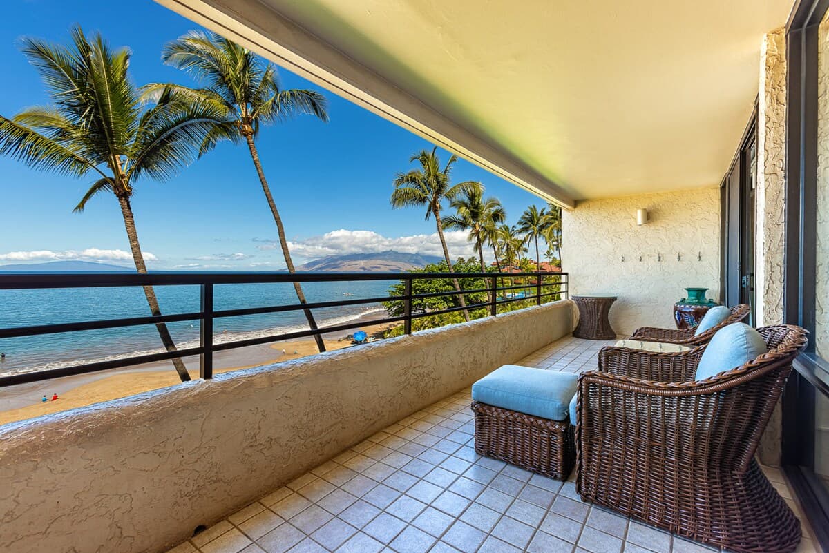 Condo in Kihei · ★4.95 · 2 bedrooms · 4 beds · 2 baths - Photo 2