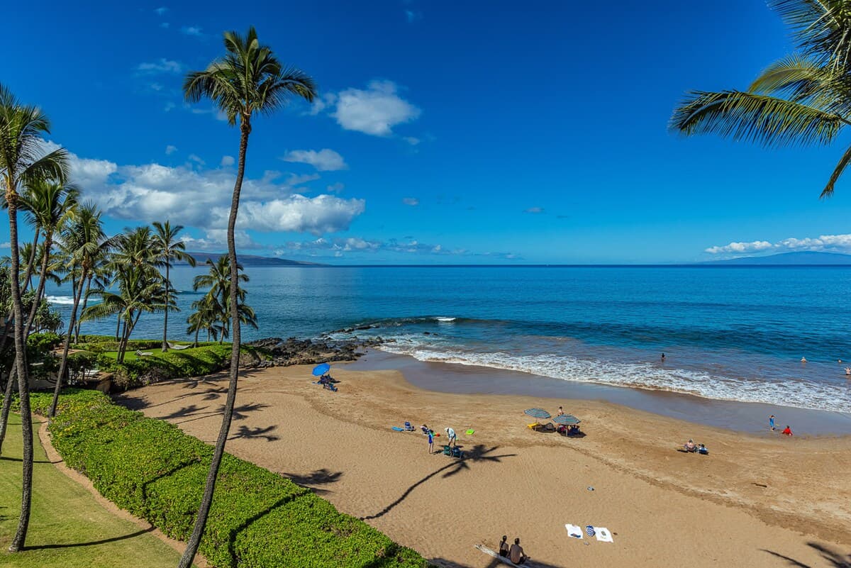 Condo in Kihei · ★4.95 · 2 bedrooms · 4 beds · 2 baths - Photo 5