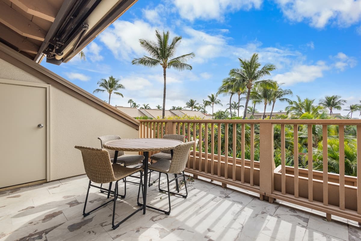 Condo in Kihei · ★5.0 · 2 bedrooms · 2 beds · 2 baths - Photo 4