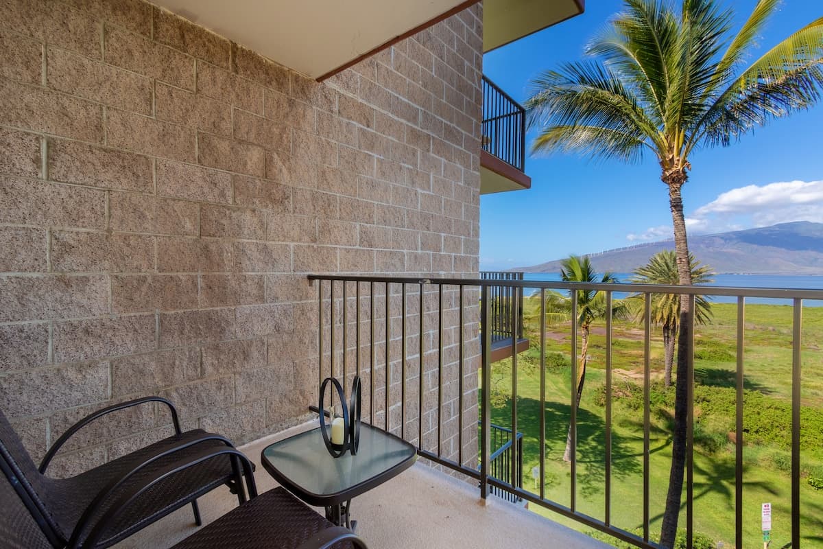 Condo in Kihei · ★4.59 · 2 bedrooms · 4 beds · 2 shared baths - Photo 3