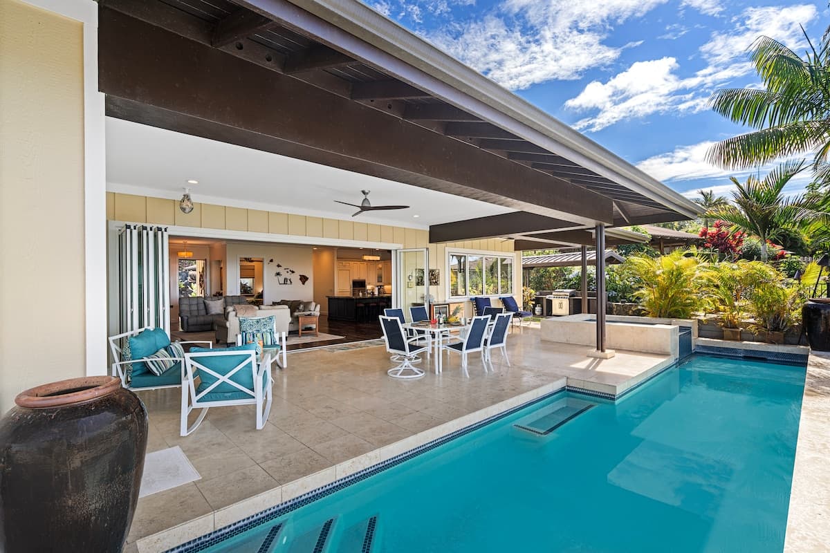 Home in Kailua-Kona · ★4.93 · 3 bedrooms · 7 beds · 3.5 baths - Photo 5