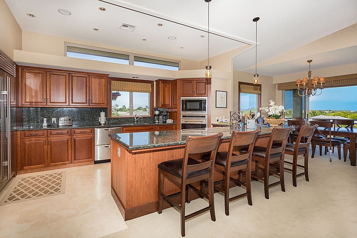 Condo in Waimea · ★4.92 · 3 bedrooms · 4 beds · 3.5 shared baths - Photo 2