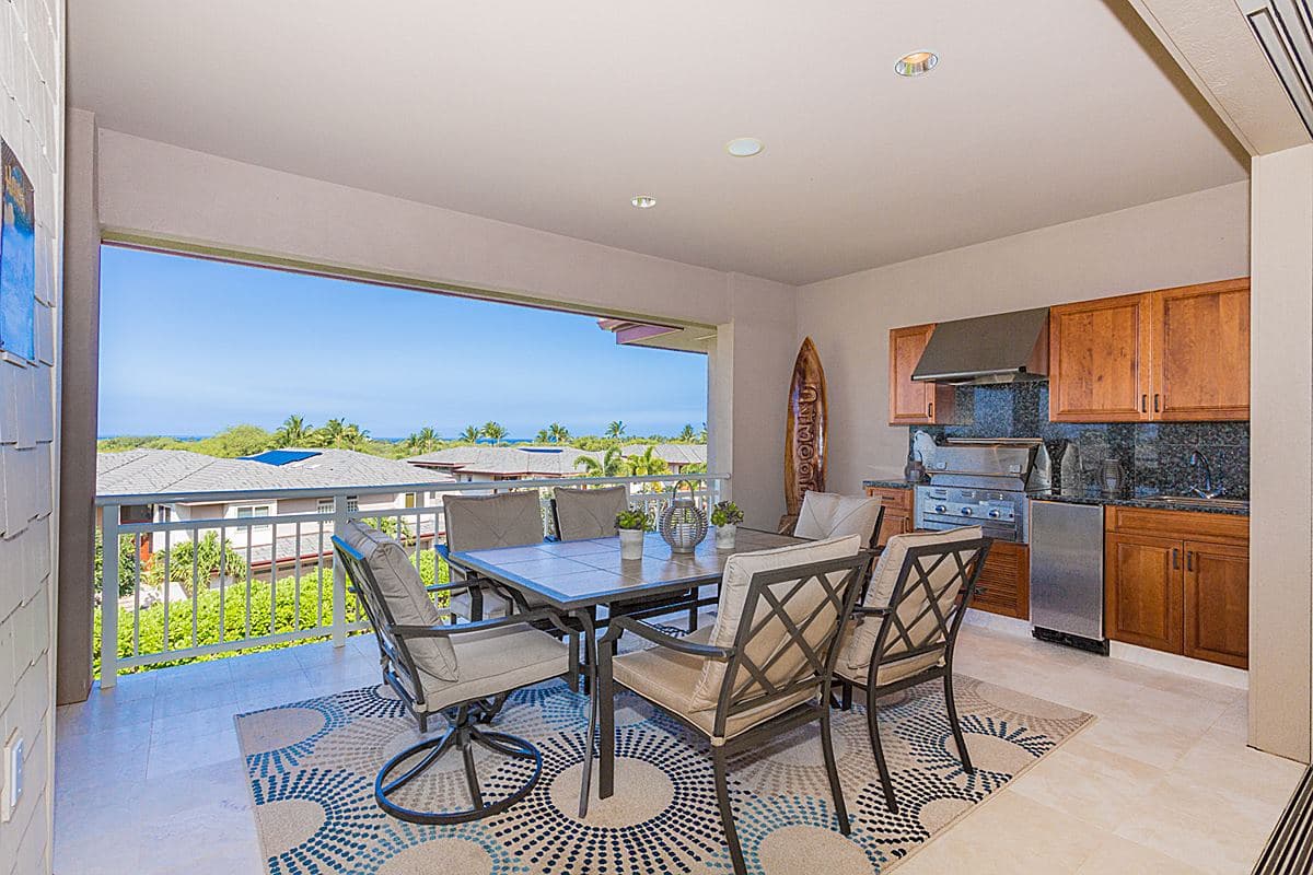Condo in Waimea · ★4.92 · 3 bedrooms · 4 beds · 3.5 shared baths - Photo 1