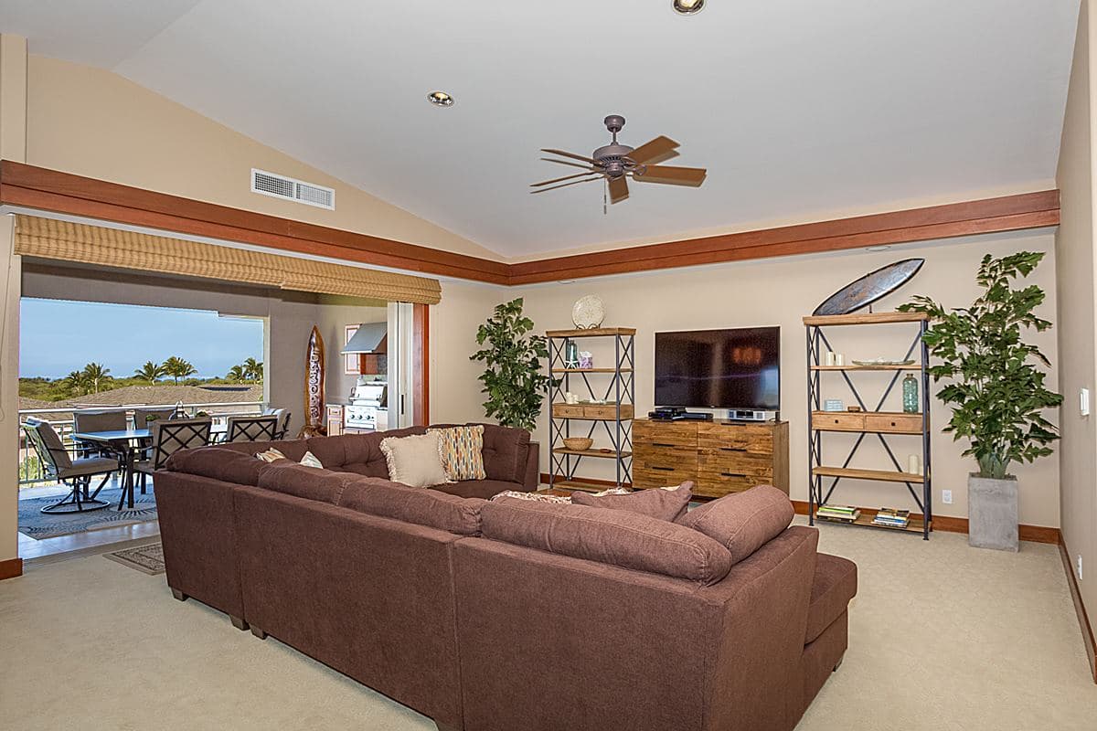 Condo in Waimea · ★4.92 · 3 bedrooms · 4 beds · 3.5 shared baths - Photo 4
