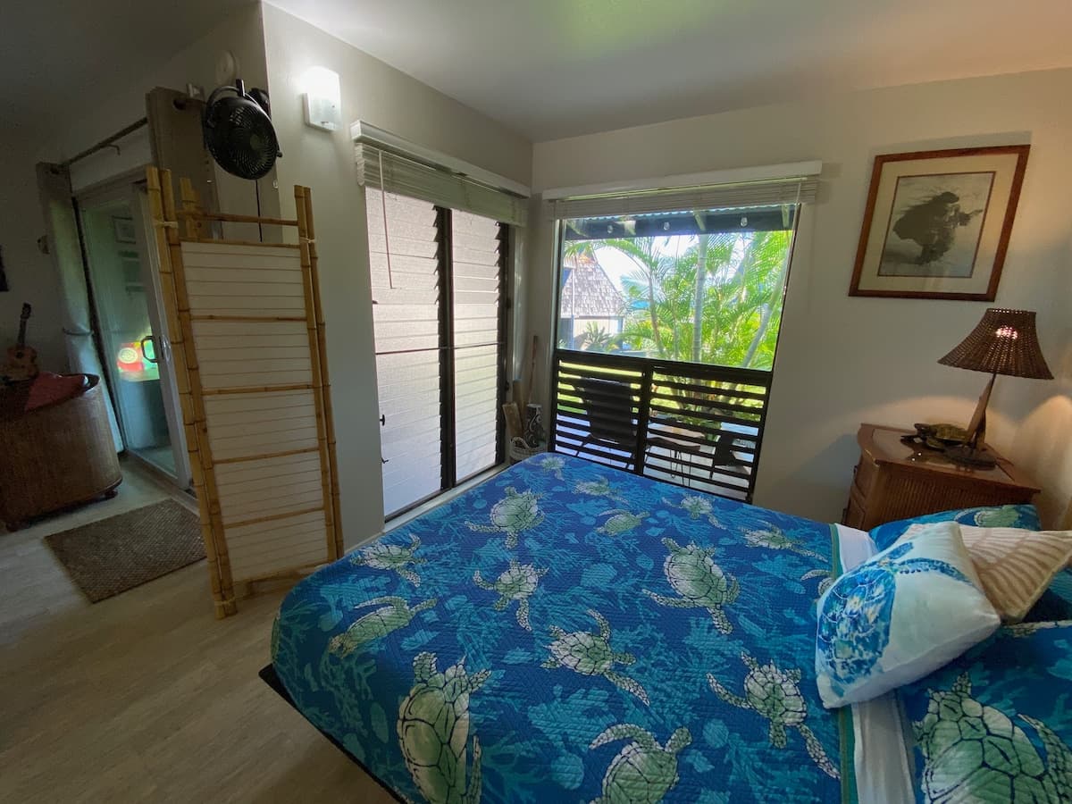 Condo in Pahala · ★4.76 · Studio · 2 beds · 1 shared bath - Photo 4