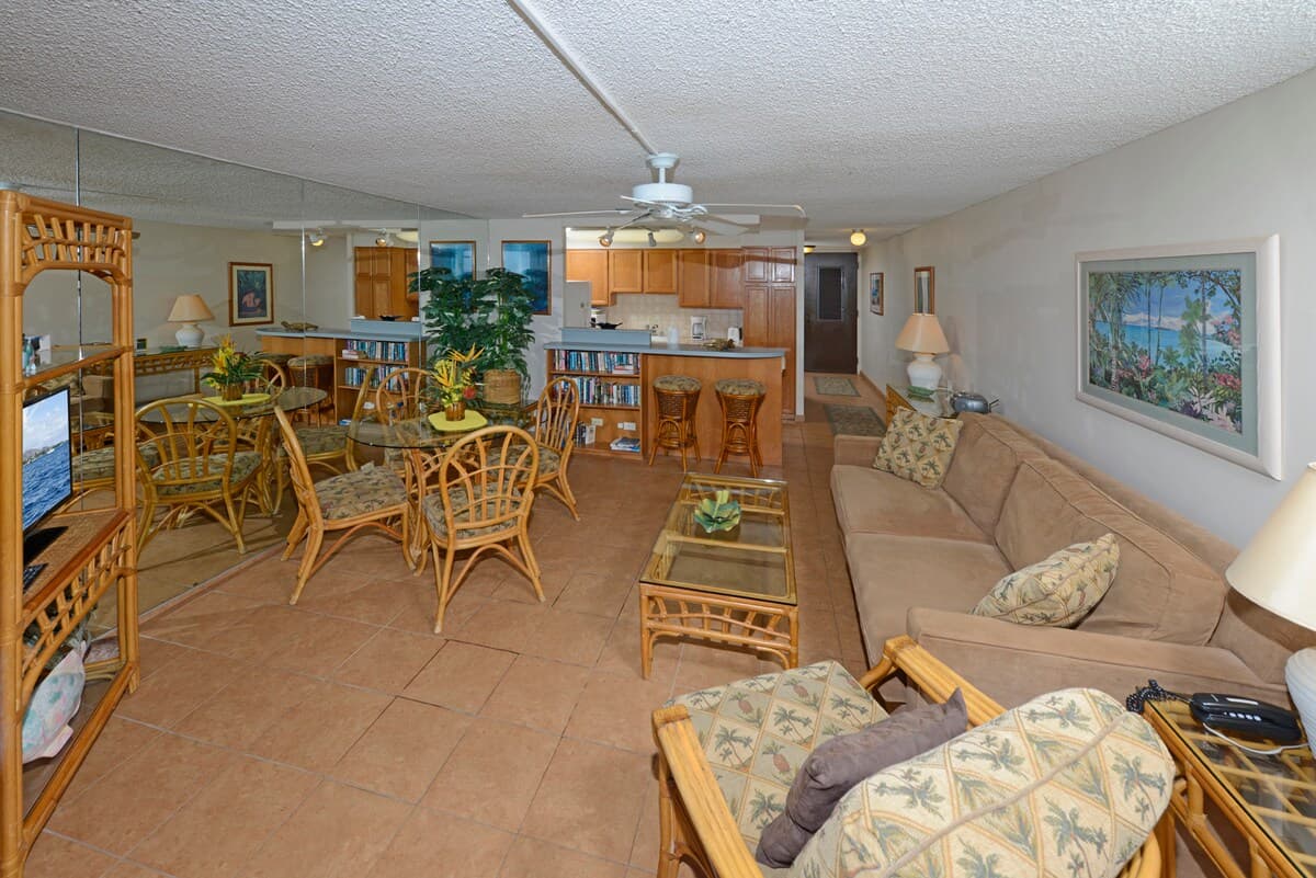 Condo in Lahaina · ★4.85 · 1 bedroom · 1 bed · 1 bath - Photo 3