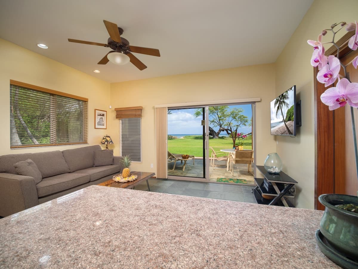 Home in Kihei · ★4.93 · 1 bedroom · 2 beds · 1 bath - Photo 4