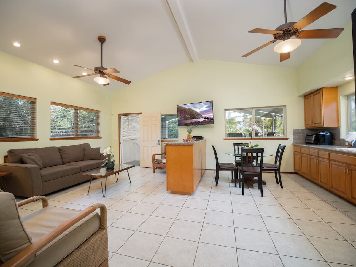 Home in Kihei · ★5.0 · 2 bedrooms · 3 beds · 2 baths - Photo 5