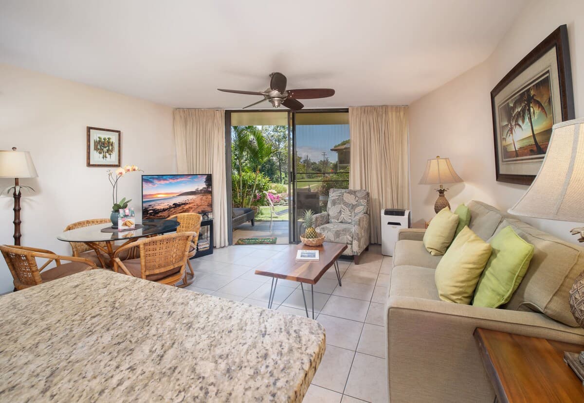 Condo in Kihei · ★4.88 · 1 bedroom · 2 beds · 1 private bath - Photo 4